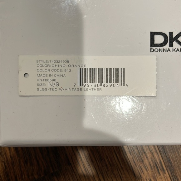 DKNYC wallet NWT orange color - Picture 8 of 8